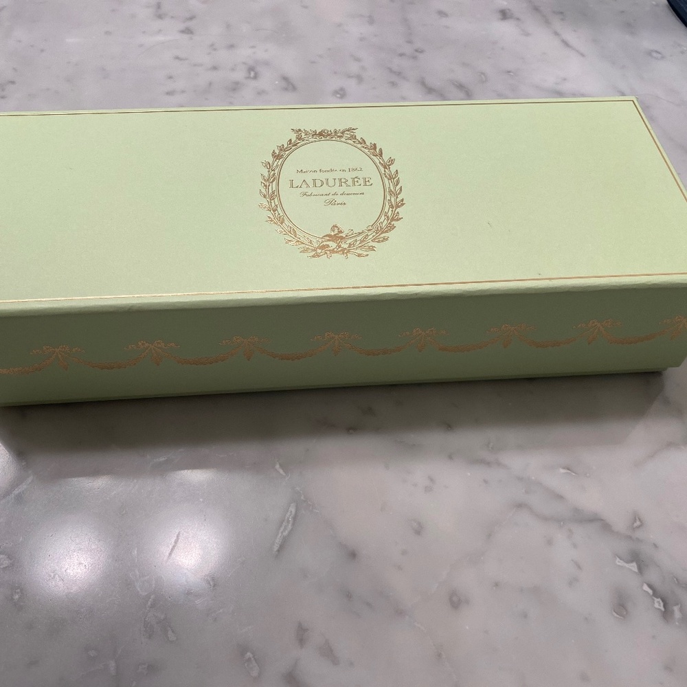 Laduree Bakery Macaron Box - Green and Gold